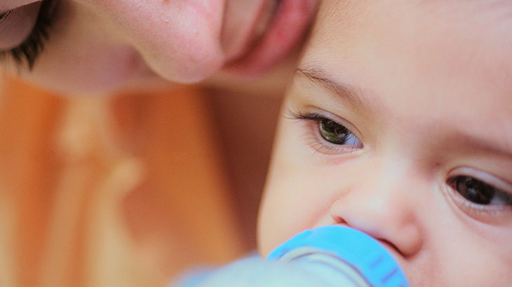 3 months old shop baby formula feeding